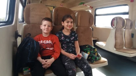 Проезд на пригородных поездах в Астраханской области для детей до 7 лет стал бесплатным