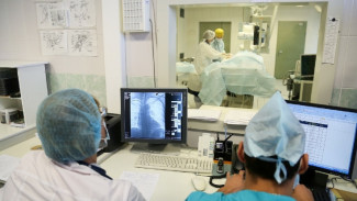 Астраханские хирурги провели уникальную операцию на сосудах