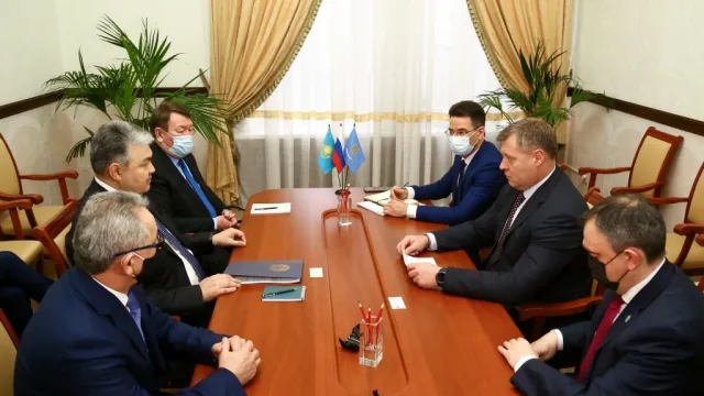 Игорь Бабушкин обсудил с послом Казахстана вопросы сотрудничества