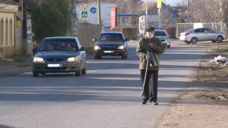 В Астрахани при ремонте улицы по нацпроекту забыли о пешеходах