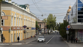 В Астрахани обновили дорожное покрытие на улице Кирова