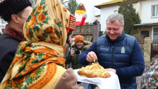 Жители Астраханской области весело отметили Проводы Масленицы