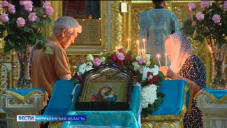 Астраханские православные верующие отмечают летнюю Казанскую