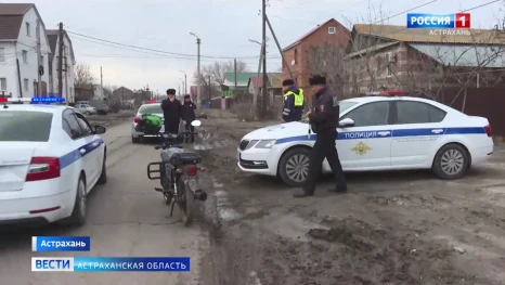В Астрахани дорожные полицейские проводят масштабные рейды по мототехнике