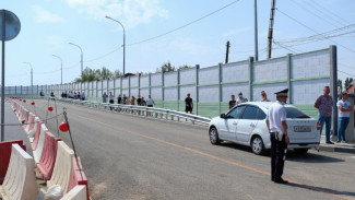 Игорь Бабушкин открыл первую сторону Милицейского моста в Астрахани
