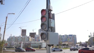На улице Николая Островского завершаются настройки «умных» светофоров