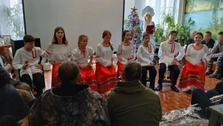 Юные воспитанники астраханского соццентра и их педагоги организовали концерт для бойцов СВО