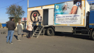 В Трусовском районе Астрахани развёрнут мобильный прививочный пункт