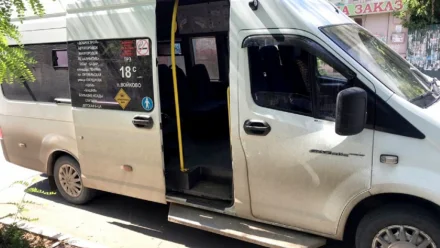 В Астрахани полицейские поймали пьяного водителя маршрутки без прав