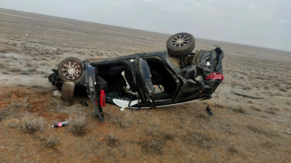 В ДТП в Астраханской области пострадали мужчина и его 7-летняя дочь 