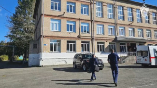 В Челябинске подросток напал с молотком на своих одноклассников и педагога