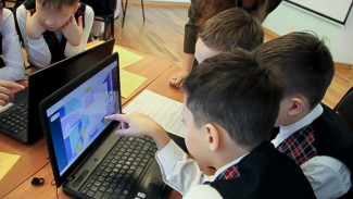 В астраханских школах обновляют материально-техническую базу