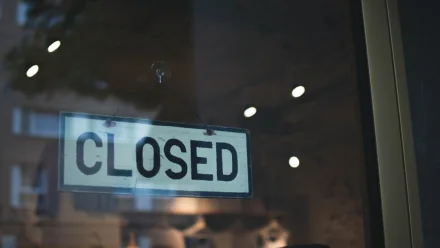 В Астрахани приостанавливают работу турбаз и гостиниц в нерабочие дни