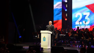 Глава Астраханской области наградил военнослужащих и ветеранов орденами и медалями