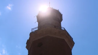 В Астраханской области посреди степи стоит уникальный маяк