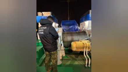 Под Астраханью электромеханик буксира получил смертельные травмы