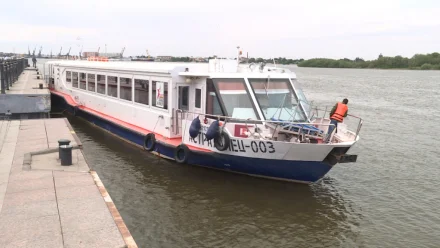 Астраханские нефтяники организуют для ветеранов круизы на теплоходе