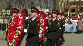 Астраханские волонтеры почтили память героев Великой Отечественной войны