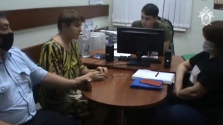 В Астрахани матери, обвиняемой в убийстве сына, продлили срок ареста