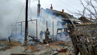 Тело четырехлетнего ребенка обнаружили в сгоревшем доме в Астрахани