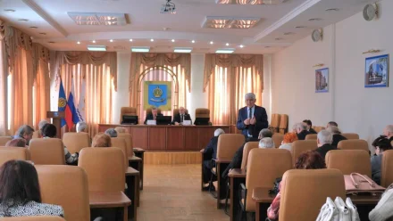 Власти Астрахани призвали бизнесменов украсить фасады зданий к 9 Мая