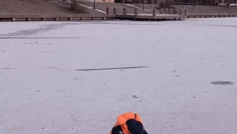 В Астрахани спасатели снова напоминают об опасности выхода на лёд