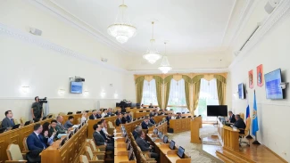 В Думе Астраханской области прошло выездное совещание комитета Госдумы