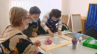 Столярная мастерская для астраханцев с особенностями здоровья готовится к выпуску специалистов