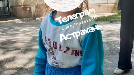 В Астрахани полиция вернула домой 2-летнюю девочку, которая гуляла без родителей