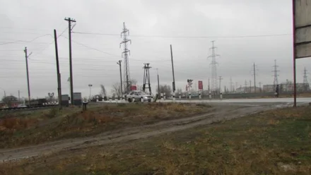 В Ахтубинске временно закроют железнодорожный переезд