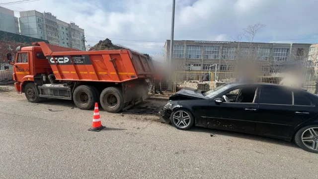 В Астрахани в ДТП на улице Бориса Алексеева пострадали 3 детей
