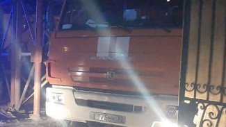 В Астрахани в жилом доме на улице Яблоневой произошёл пожар