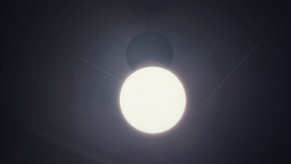 Посёлок на севере Астраханской области без света из-за удара молнии