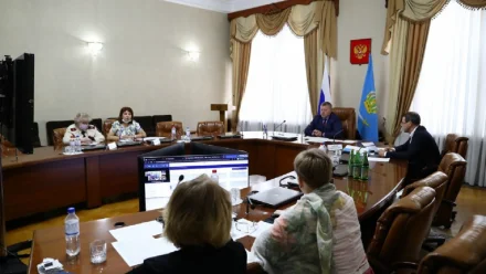 Игорь Бабушкин предложил вакцинировать иностранных студентов и трудовых мигрантов