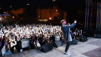 В Астрахани 8,5 тысяч человек посетили концерт “Zа Россию”