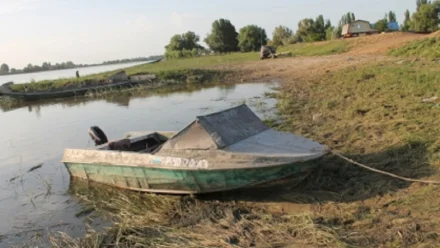 СК проводит проверку после столкновения двух лодок под Астраханью