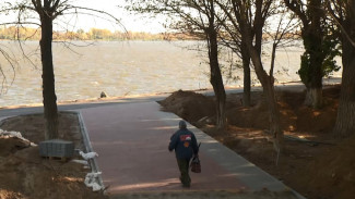 Капремонт парка в Трусовском районе Астрахани завершат к концу осени