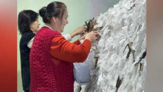 В селе Астраханской области волонтёры собирают гуманитарную помощь для бойцов СВО