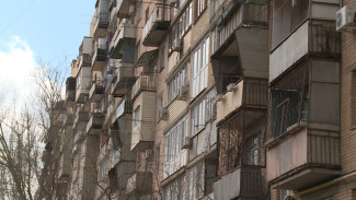 В Астрахани жители дома на улице Победы жалуются на незаконную смену УК