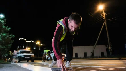 В Астрахани обновляют дорожную инфраструктуру около образовательных учреждений