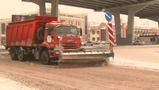 Какие работы ведутся на астраханских улицах в снежную погоду