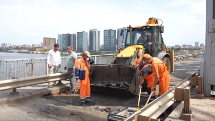 В Астрахани продлили ремонт Старого моста