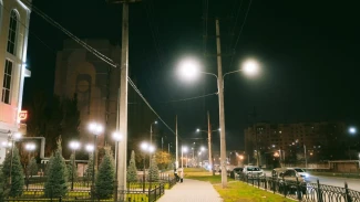 На улице Куликова в Астрахани появилась полуторакилометровая линия освещения