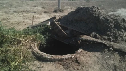 В Астрахани ребёнок получил ожоги ног после падения в канализационный люк