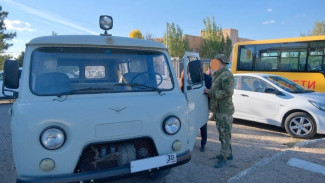 Астраханцы купили автомобиль УАЗ для бойцов СВО