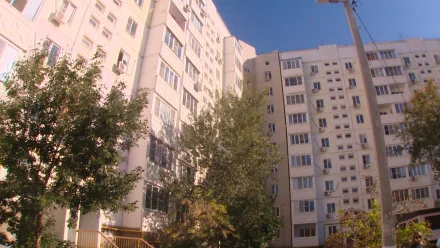 В Астрахани жильцы многоэтажки возмущены действиями управляющей компании