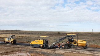 В Астраханской области обновляют дорогу к птицефабрике