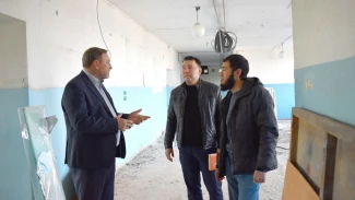 Глава Минздрава Астраханской области проверил ход ремонта в медучреждениях