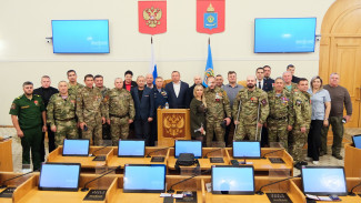 Спикер Облдумы встретился с участниками СВО