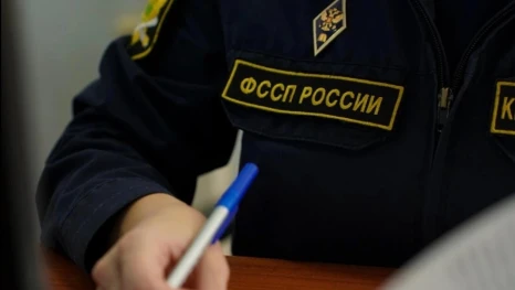 В Астрахани мужчина чуть не лишился своего «Айфона» за налоговые долги